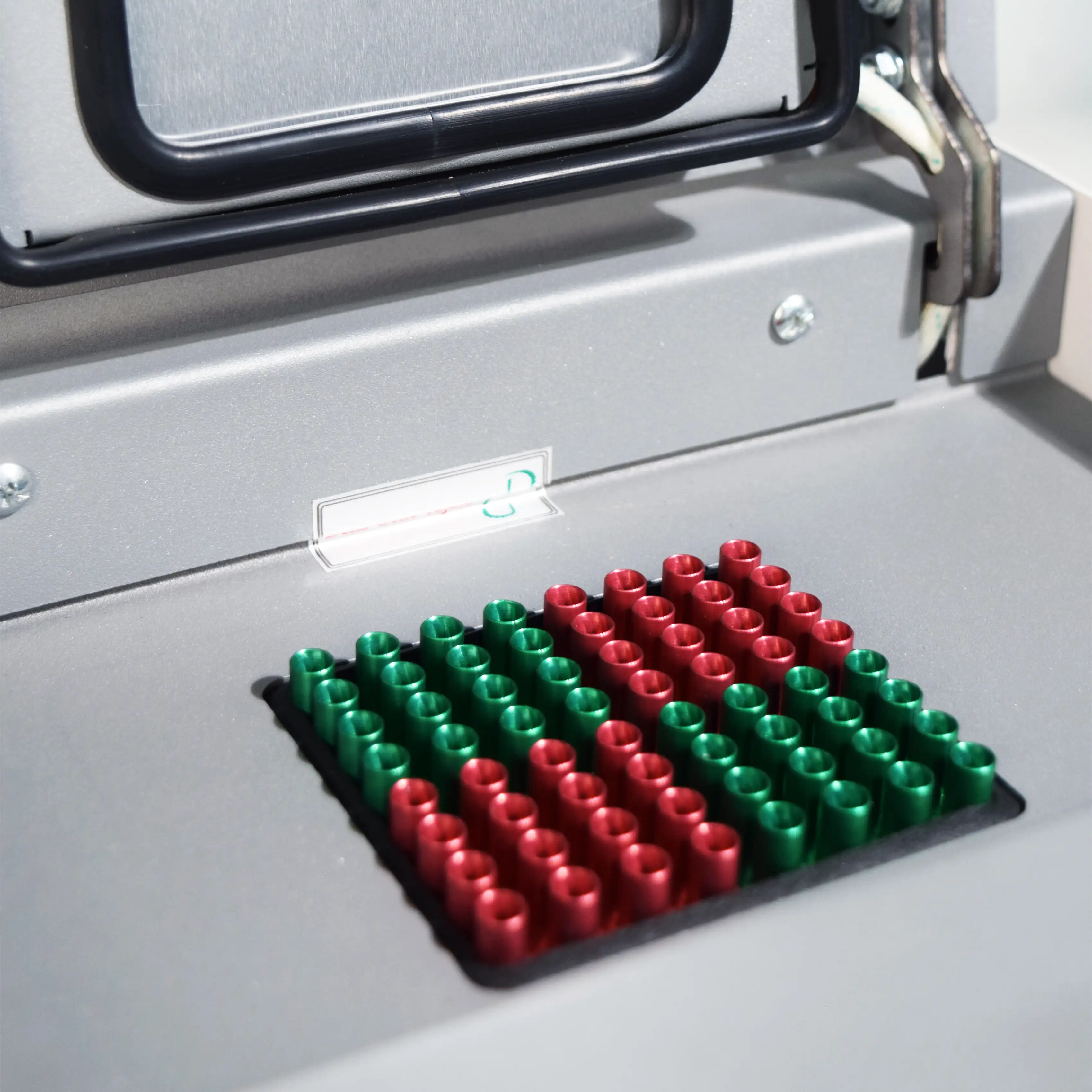 Градиентный термоциклер 64 